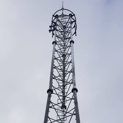 компактный след башни телекоммуникаций стали 3 30М К355 для станции связи