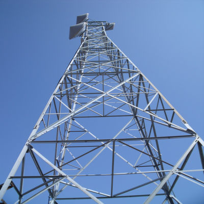 4G беспроводное наружное телевидение сотовый телефон связи спутниковые микроволновые радио антенны решетчатая башня 4 ноги угловая башня