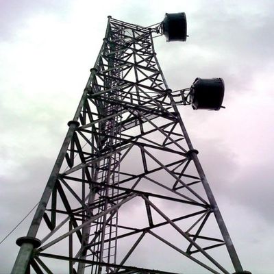 Q345 / Q235 3 ноги трубчатые стальные башни / решетчатые стальные башни ANSI/TIA-222-G-2005