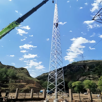 Самоподдерживающийся Интернет 5G Телекоммуникационная антенна 3 ноги Угловая стальная башня