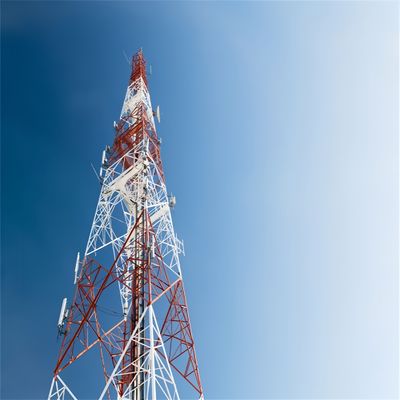 30м 40м 45м 50м 60м 80м Микроволновая самоподдерживающаяся решетка башня 3 ноги угол стальной антенны телекоммуникационная башня