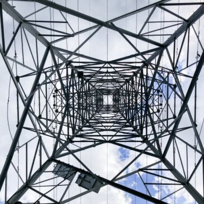 Электроэнергия высоковольтная передача башня Стальной столб Антенна Монопольная башня
