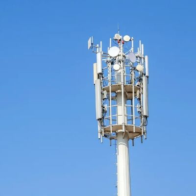 Монопольная башня - телекоммуникационная башня, построенная из легкой и высокопрочной стали с кодом конструкции EN 1991-1-4 и EN 1993-3-1 для характеристик