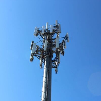 Монопольная башня - телекоммуникационная башня, построенная из легкой и высокопрочной стали с кодом конструкции EN 1991-1-4 и EN 1993-3-1 для характеристик