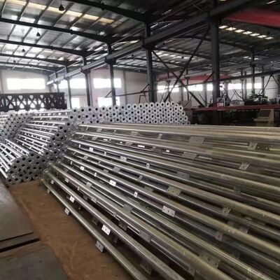 Тяжелая 3-ножная трубчатая стальная башня, обеспечивающая прочную структурную поддержку коммуникаций и коммунальных установок