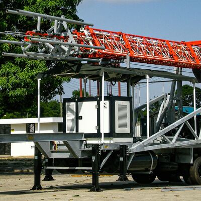 Телескопическая трубчатая оцинкованная стальная самоподдерживающаяся 15 20 25M 5G 4G Wifi наружная коммуникационная башня