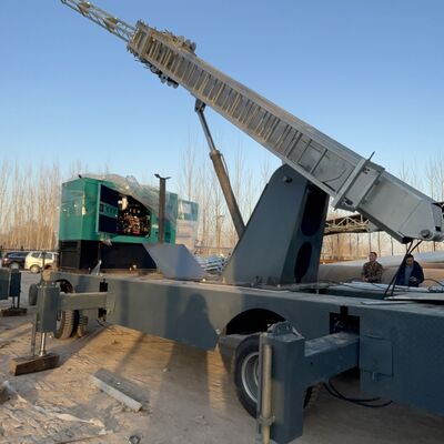 Тяжелая телескопическая башня с вертикальным отклонением менее одного на тысячу, обеспечивающая производительность для коммуникаций и освещения