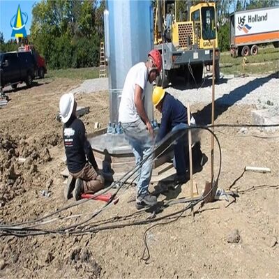 Телекоммуникационная башня-монополь с цельной конструкцией ствола и вариантами обработки поверхности, включая горячее цинкование и покраску