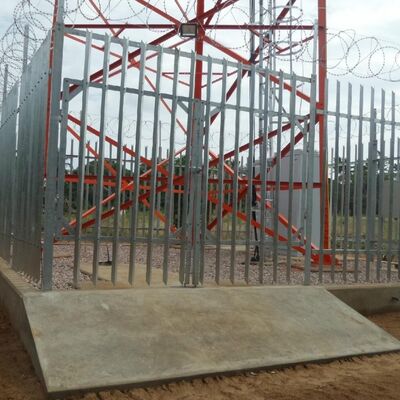 Башня антенны солнечной энергии с собственной личностью накопителя энергии - поддерживая гальванизированную мачту 20 30 40М 4Г 5Г