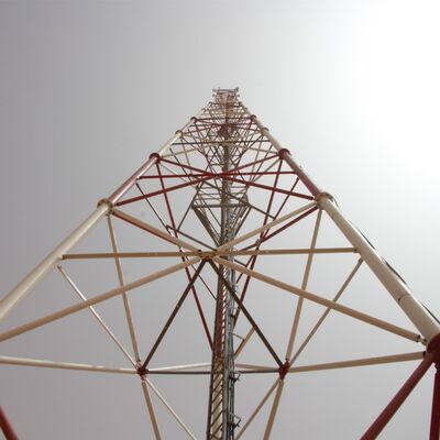 3 Legged Tubular IP67 Waterproof Galvanized Steel Telecommunication Tower For Offshore Marine Environment